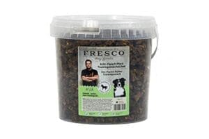 Fresco Dog Martin Rütter Trainingsknöchelchen Pferd | 1kg-Eimer | getreidefreies Hundefutter